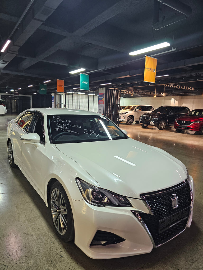 Toyota Crown majesty  2015/2025