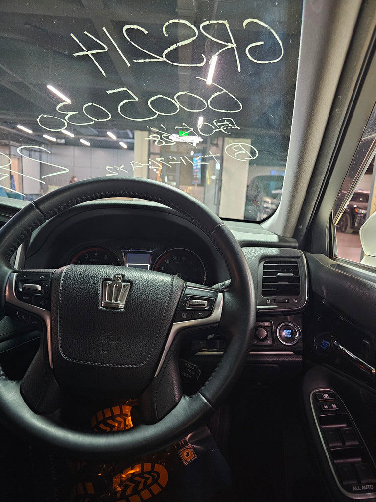 Toyota Crown majesty  2015/2025