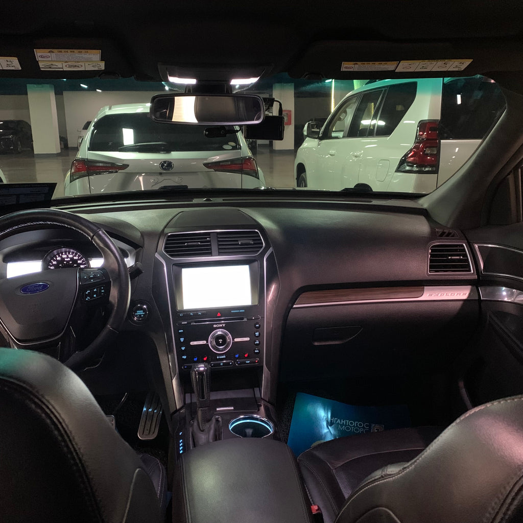 Ford Explorer 2016/2025