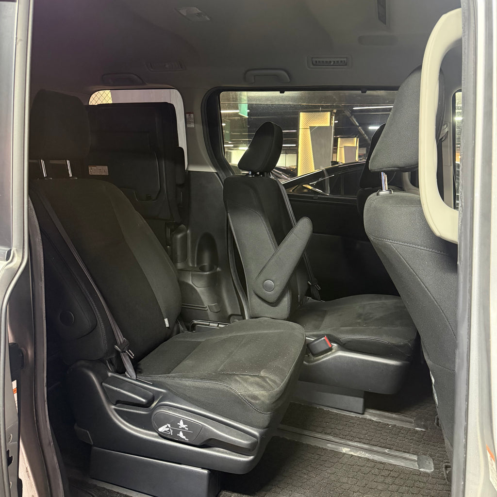 Toyota Voxy 2017/2026