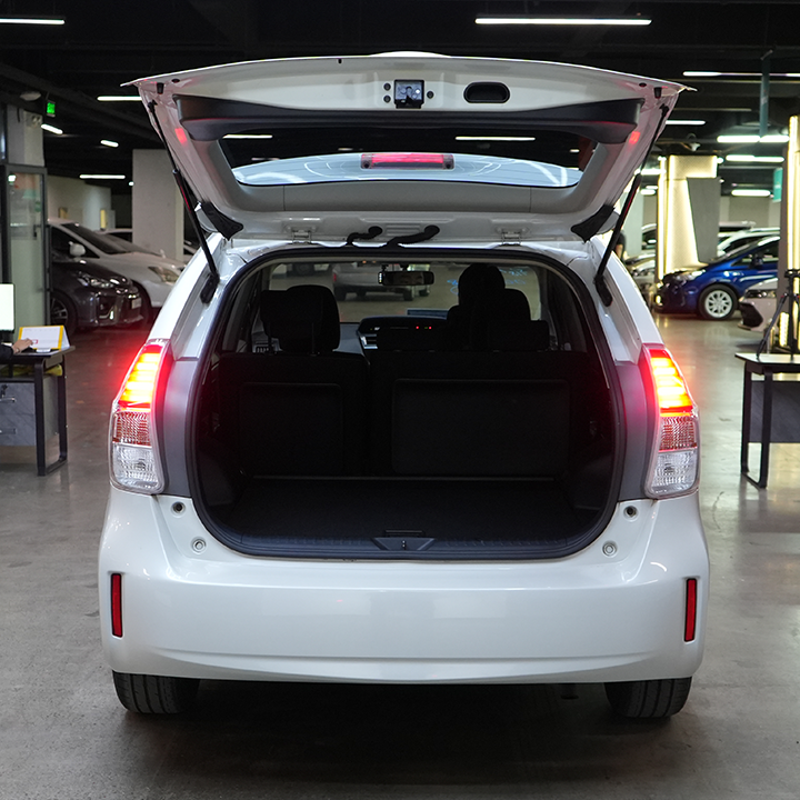 Toyota Prius41 2017/2026
