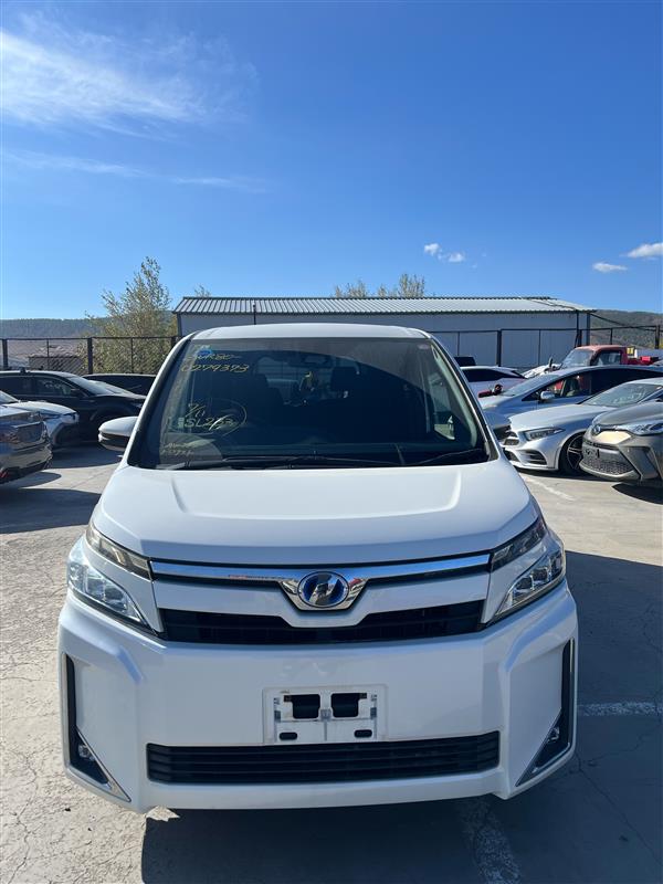 Toyota Voxy 2017/2026