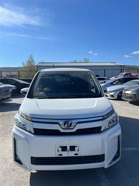 Toyota Voxy 2017/2026