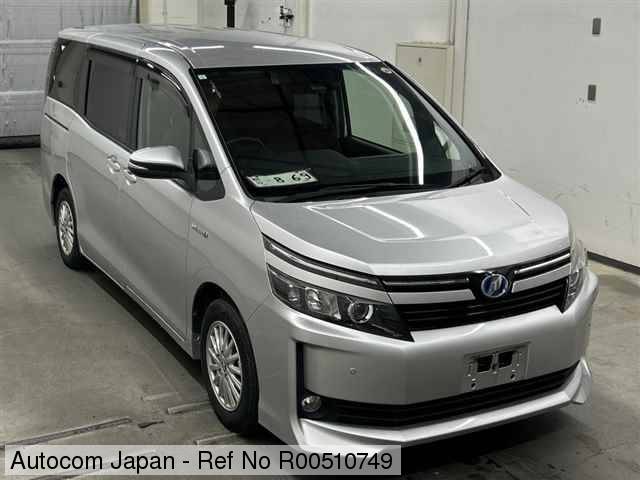Toyota Voxy 2017/2026