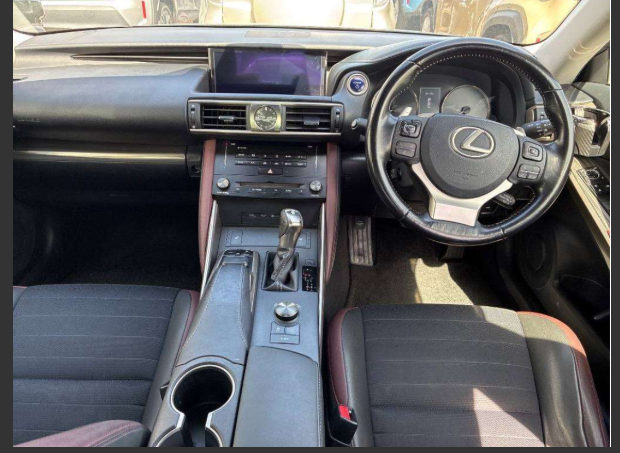 Lexus IS300 2017/2026